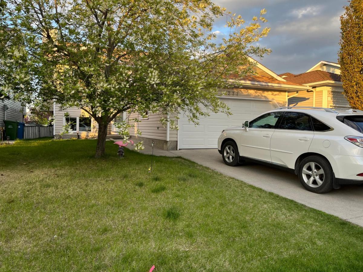 Citadel Hills Valley YYC Екстериор снимка